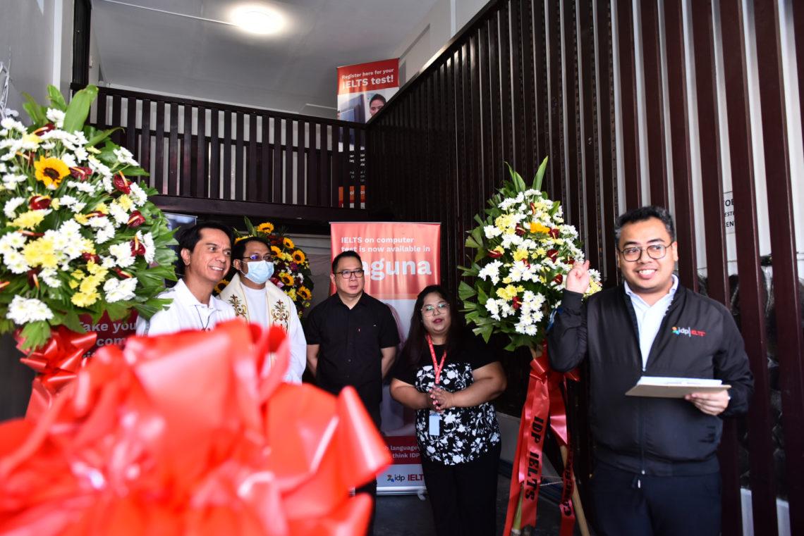 Left to Right: Sta. Rosa City Administrator Atty. Leonardo Ragaza Jr., Fr. Atienza, IRIS CEOTroy Manguera, IDP IELTS’s Deputy Test Center Administrator Stefanie Gorabao and Business Development & Administrative Officer Karl Kenneth Sadorra