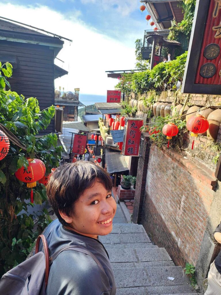 Jiufen tour